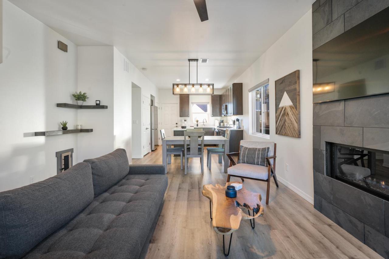 Flg Retreat - Modern Home With Mountain Views Flagstaff Bagian luar foto
