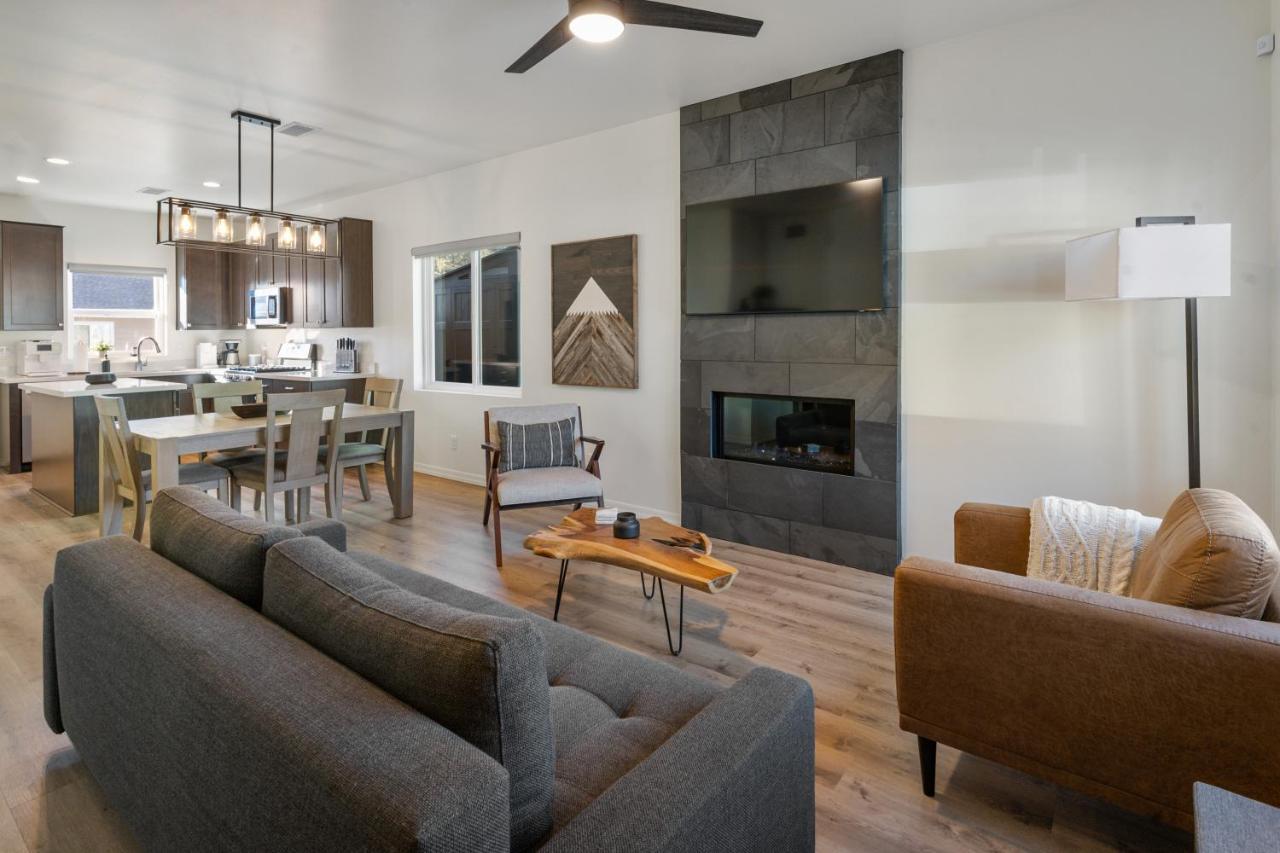 Flg Retreat - Modern Home With Mountain Views Flagstaff Bagian luar foto