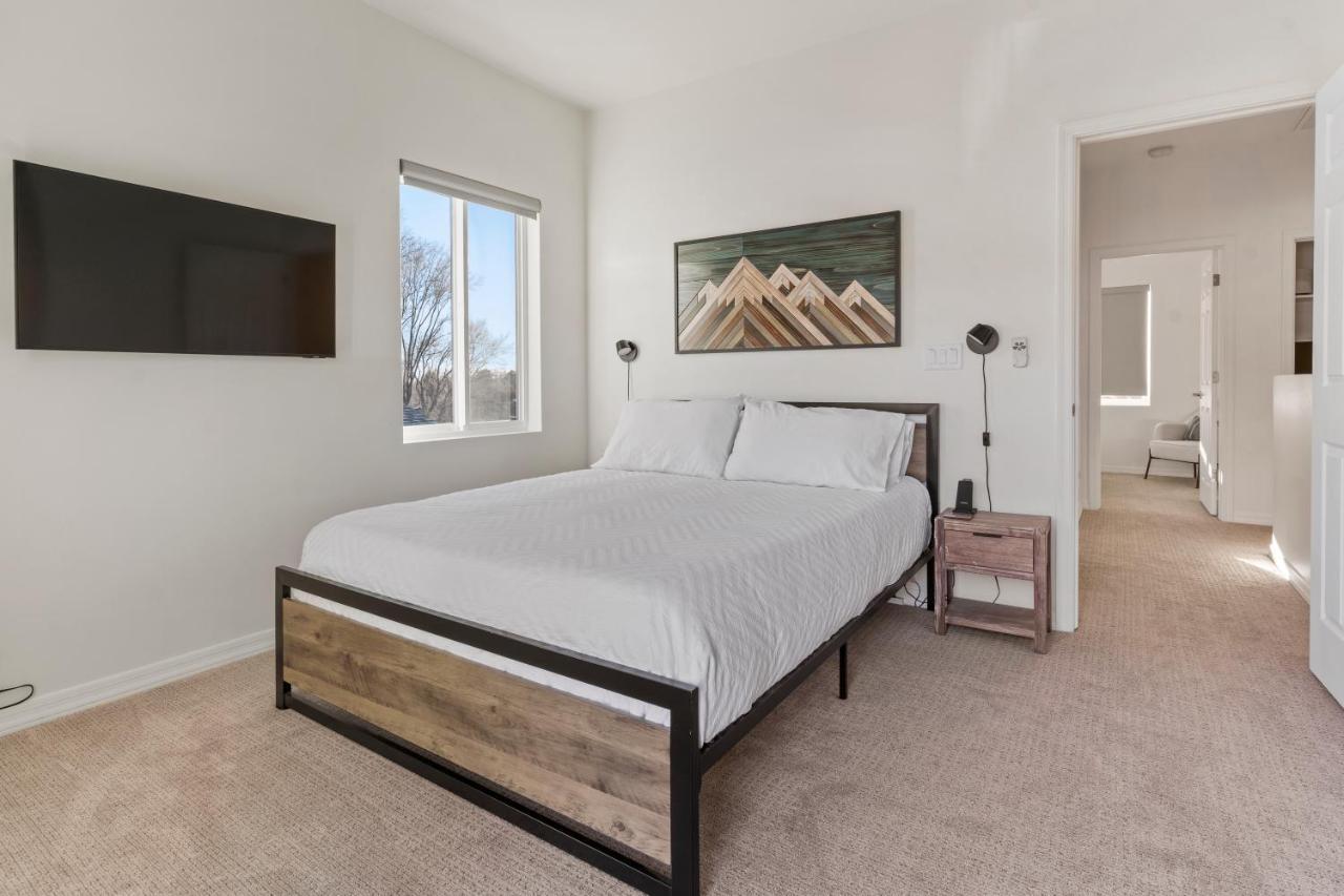 Flg Retreat - Modern Home With Mountain Views Flagstaff Bagian luar foto